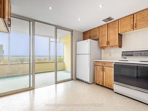 Photo 10 at 703 - 5444 Yonge Street, Willowdale West, Toronto