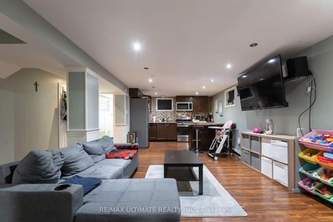 Photo 27 at 12 Wickford Drive, Maple Leaf, Toronto