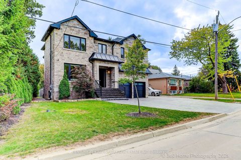 Photo 2 at 386 Alper Street, Crosby, Richmond Hill