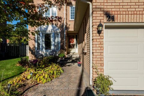 Photo 1 at 21 Barwick Drive, West Bayfield, Barrie