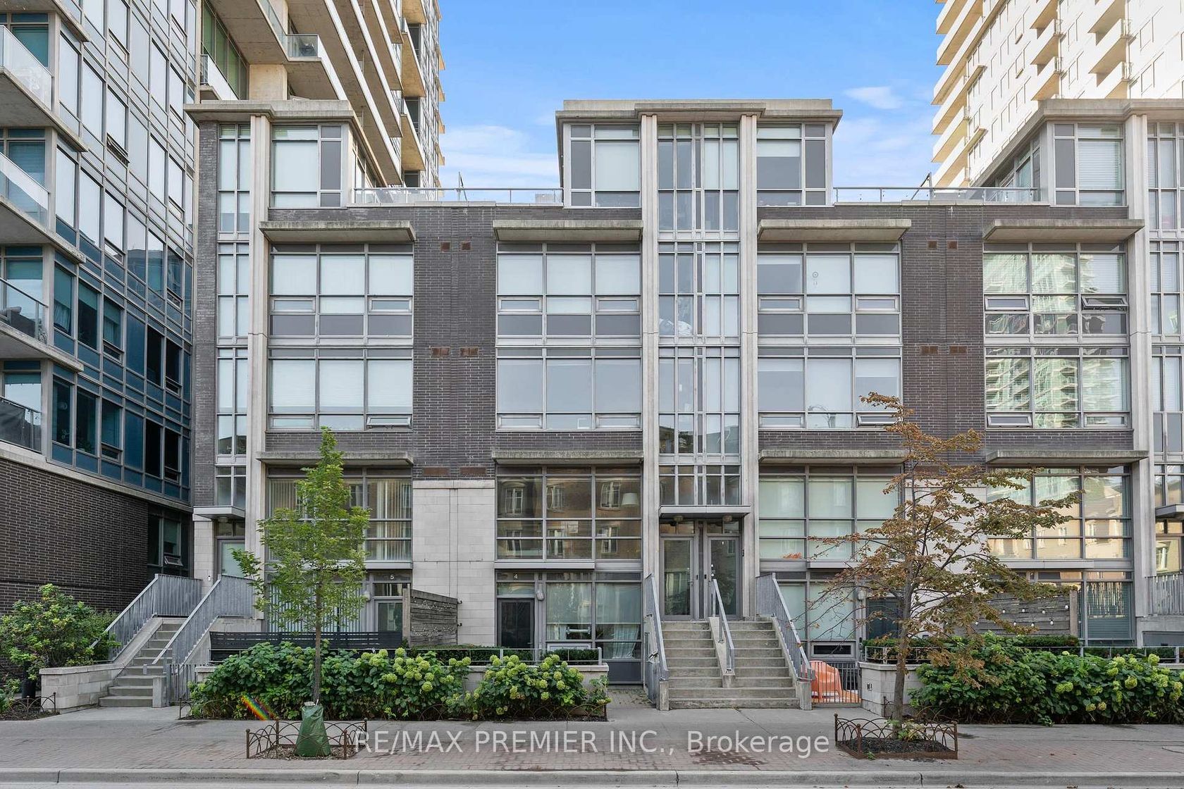 TH13 - 57 East Liberty Street, Niagara, Toronto  by Loree Meneguzzi Real Estate TH13 - 57 East Liberty Street, Niagara, Toronto