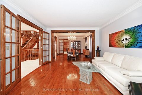 Photo 7 at 186 Oxford Street, Mill Pond, Richmond Hill