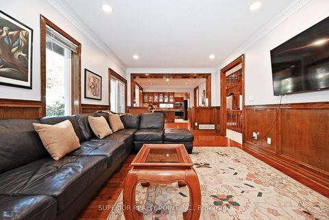 Photo 18 at 186 Oxford Street, Mill Pond, Richmond Hill