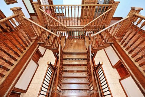 Photo 23 at 186 Oxford Street, Mill Pond, Richmond Hill