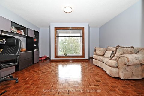 Photo 30 at 186 Oxford Street, Mill Pond, Richmond Hill