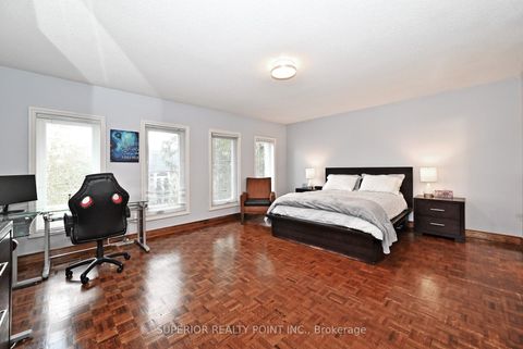 Photo 33 at 186 Oxford Street, Mill Pond, Richmond Hill