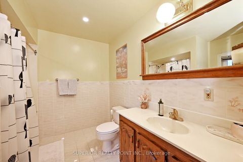 Photo 34 at 186 Oxford Street, Mill Pond, Richmond Hill