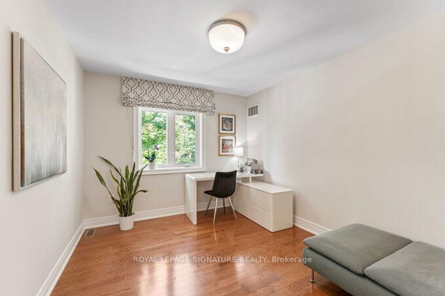 Photo 18 at 442 Valermo Drive, Alderwood, Toronto Photo 18 at 442 Valermo Drive, Alderwood, Toronto