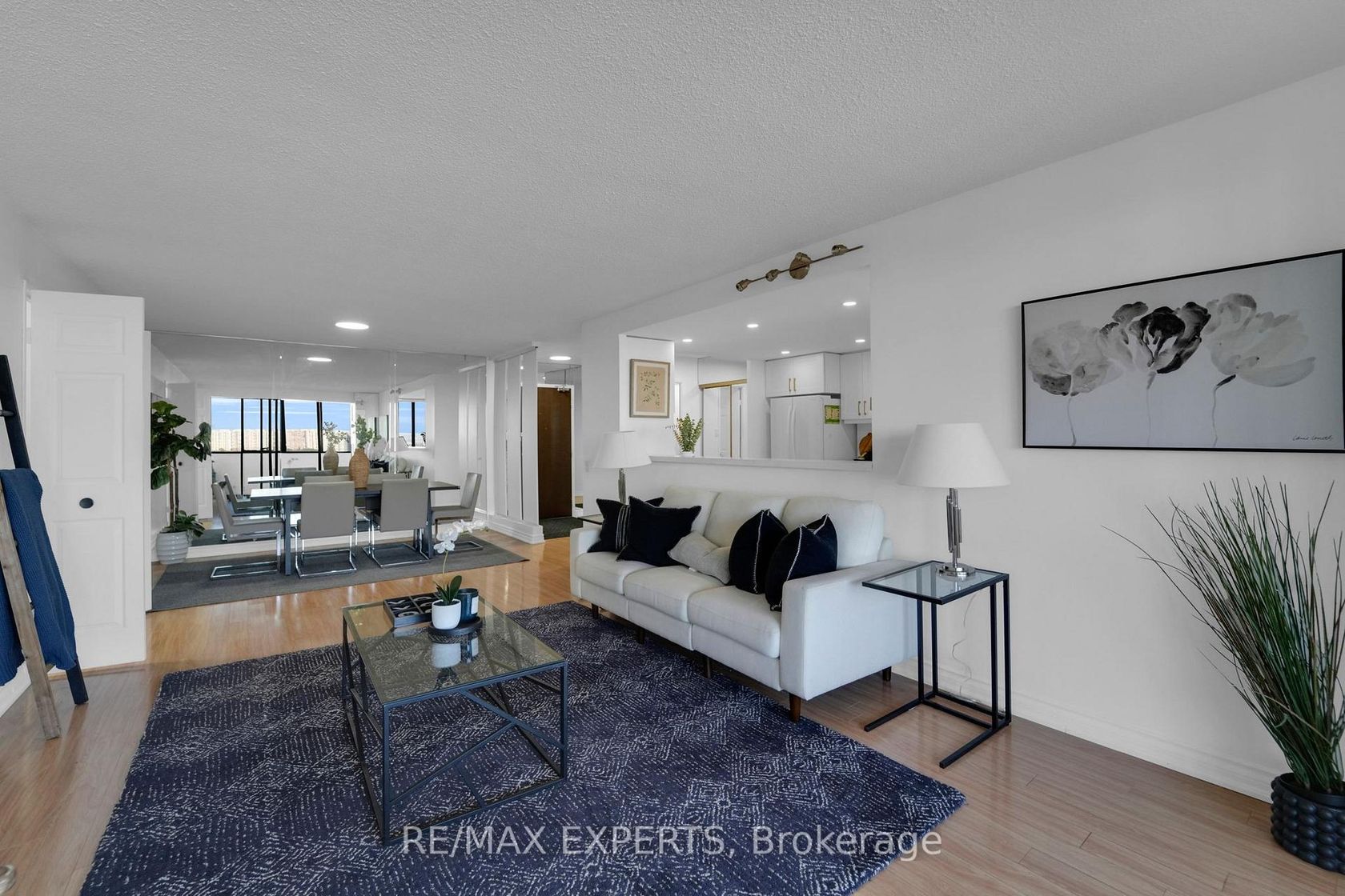 Photo 6 at 1811 - 2350 Bridletowne Circle, L'Amoreaux, Toronto Photo 6 at 1811 - 2350 Bridletowne Circle, L'Amoreaux, Toronto