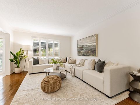 Photo 8 at 2418 Baintree Crescent, WM Westmount, Oakville