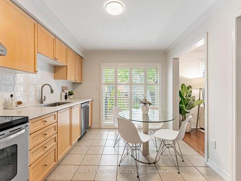 Photo 10 at 2418 Baintree Crescent, WM Westmount, Oakville