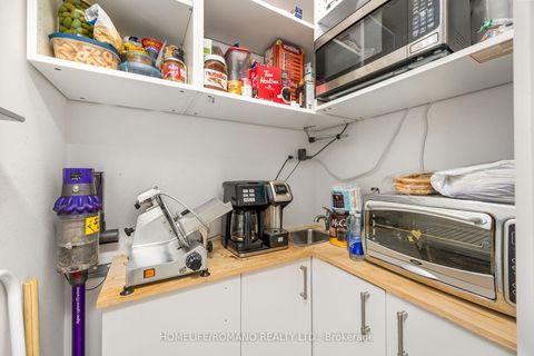 Photo 13 at 36 Brougham Drive, East Woodbridge, Vaughan