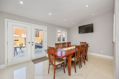 Photo 15 at 36 Brougham Drive, East Woodbridge, Vaughan