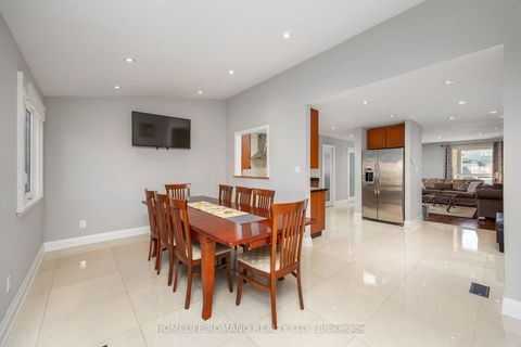 Photo 16 at 36 Brougham Drive, East Woodbridge, Vaughan