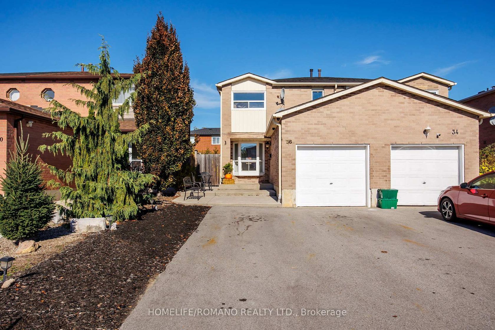 36 Brougham Drive, East Woodbridge, Vaughan photo 4