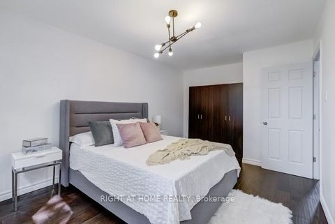 Photo 19 at 742 Beman Drive, Leslie Valley, Newmarket