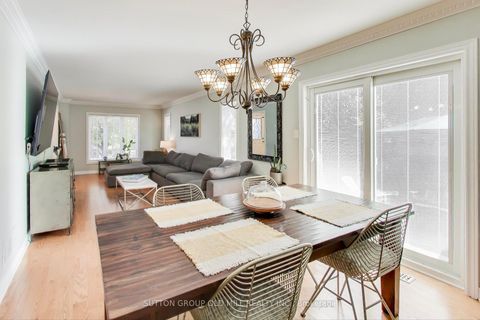 Photo 5 at 2 Chelway Road, Woburn, Toronto