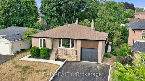 Photo 0 at 5 Midcroft Drive, Malvern West, Toronto