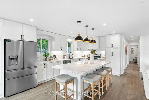 Photo 9 at 5 Midcroft Drive, Malvern West, Toronto