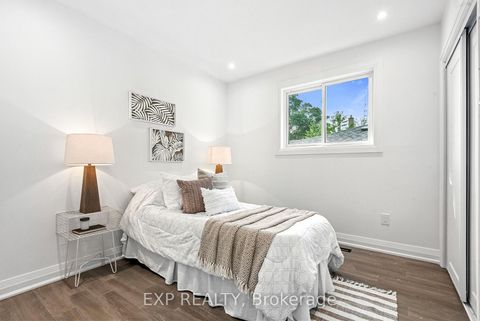 Photo 23 at 5 Midcroft Drive, Malvern West, Toronto