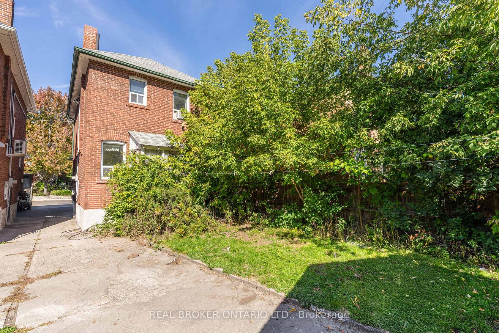 Photo 22 at 19 Lessard Avenue, Lambton Baby Point, Toronto Photo 22 at 19 Lessard Avenue, Lambton Baby Point, Toronto