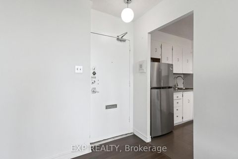 Photo 10 at 1101 - 5 Parkway Forest Drive, Henry Farm, Toronto