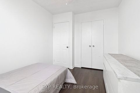 Photo 28 at 1101 - 5 Parkway Forest Drive, Henry Farm, Toronto