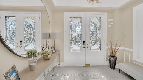 Photo 3 at 6 Orwell Drive, Vellore Village, Vaughan