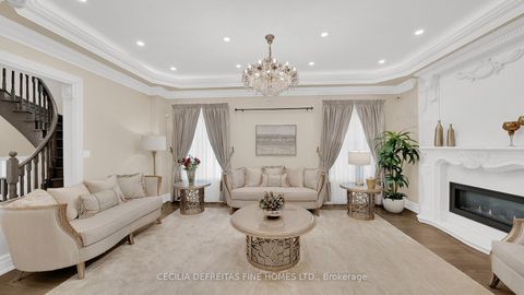 Photo 4 at 6 Orwell Drive, Vellore Village, Vaughan