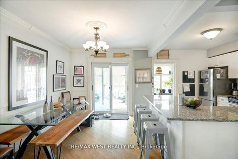 Photo 5 at 30 Glendale Avenue, Swansea, Toronto Photo 5 at 30 Glendale Avenue, Swansea, Toronto