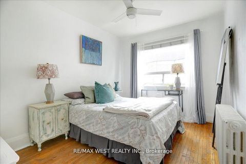 Photo 9 at 30 Glendale Avenue, Swansea, Toronto Photo 9 at 30 Glendale Avenue, Swansea, Toronto