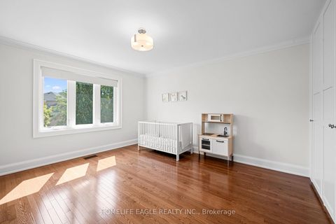 Photo 21 at 31 Modesto Gardens, Islington Woods, Vaughan