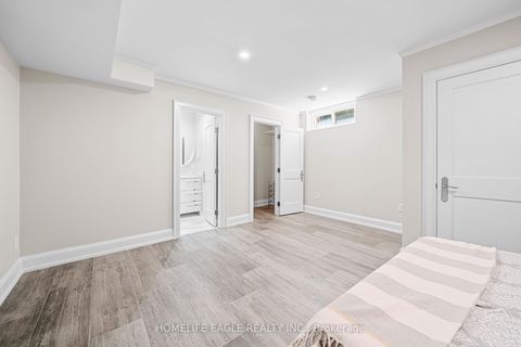 Photo 26 at 31 Modesto Gardens, Islington Woods, Vaughan