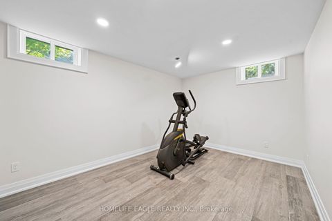 Photo 28 at 31 Modesto Gardens, Islington Woods, Vaughan