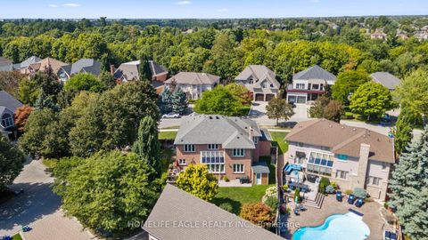 Photo 34 at 31 Modesto Gardens, Islington Woods, Vaughan