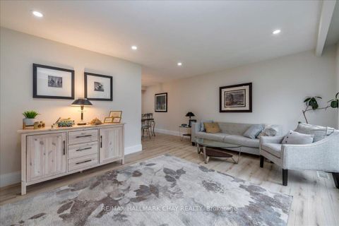 Photo 7 at 56 Marshall Street, Allandale Centre, Barrie