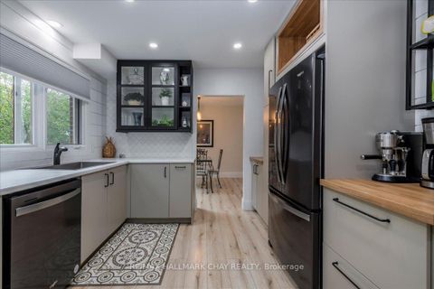 Photo 11 at 56 Marshall Street, Allandale Centre, Barrie