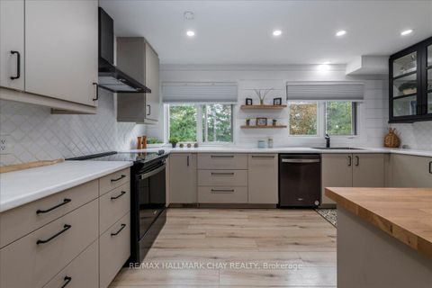 Photo 13 at 56 Marshall Street, Allandale Centre, Barrie