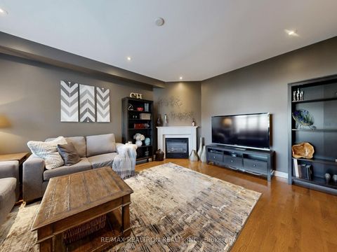 Photo 7 at 44 Rivermill Crescent, Patterson, Vaughan