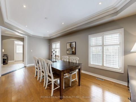 Photo 9 at 44 Rivermill Crescent, Patterson, Vaughan