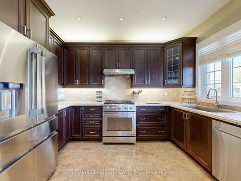 Photo 18 at 44 Rivermill Crescent, Patterson, Vaughan