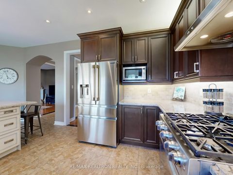 Photo 20 at 44 Rivermill Crescent, Patterson, Vaughan