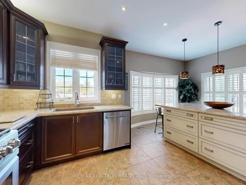 Photo 21 at 44 Rivermill Crescent, Patterson, Vaughan