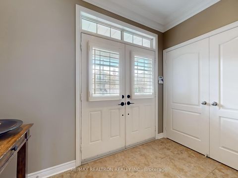 Photo 23 at 44 Rivermill Crescent, Patterson, Vaughan