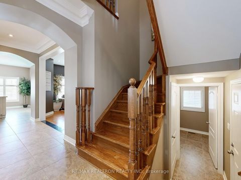 Photo 24 at 44 Rivermill Crescent, Patterson, Vaughan