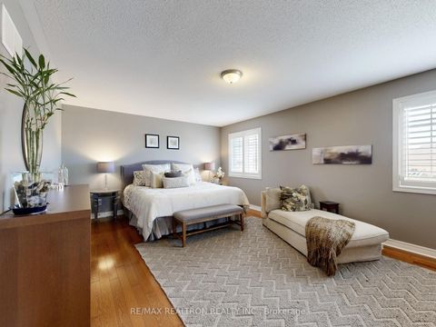 Photo 26 at 44 Rivermill Crescent, Patterson, Vaughan