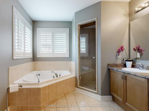 Photo 31 at 44 Rivermill Crescent, Patterson, Vaughan