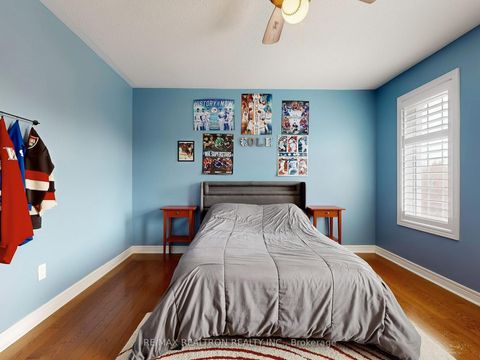 Photo 36 at 44 Rivermill Crescent, Patterson, Vaughan