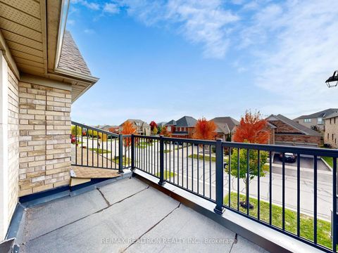 Photo 46 at 44 Rivermill Crescent, Patterson, Vaughan