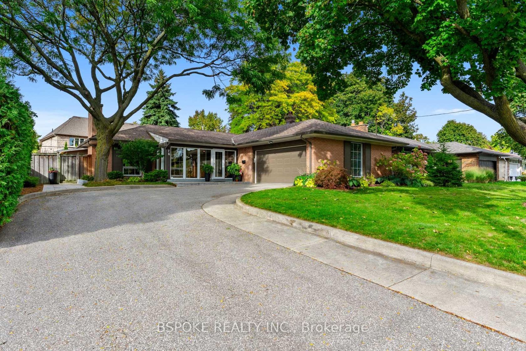 Photo 2 at 76 Princess Margaret Boulevard, Rosethorn, Toronto Photo 2 at 76 Princess Margaret Boulevard, Rosethorn, Toronto
